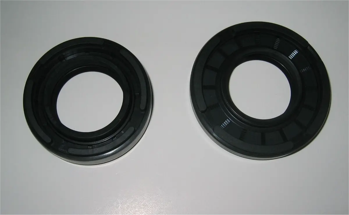 Kawasaki H2 750 Triple 72-75 Inner Crankcase Oil Seals 1