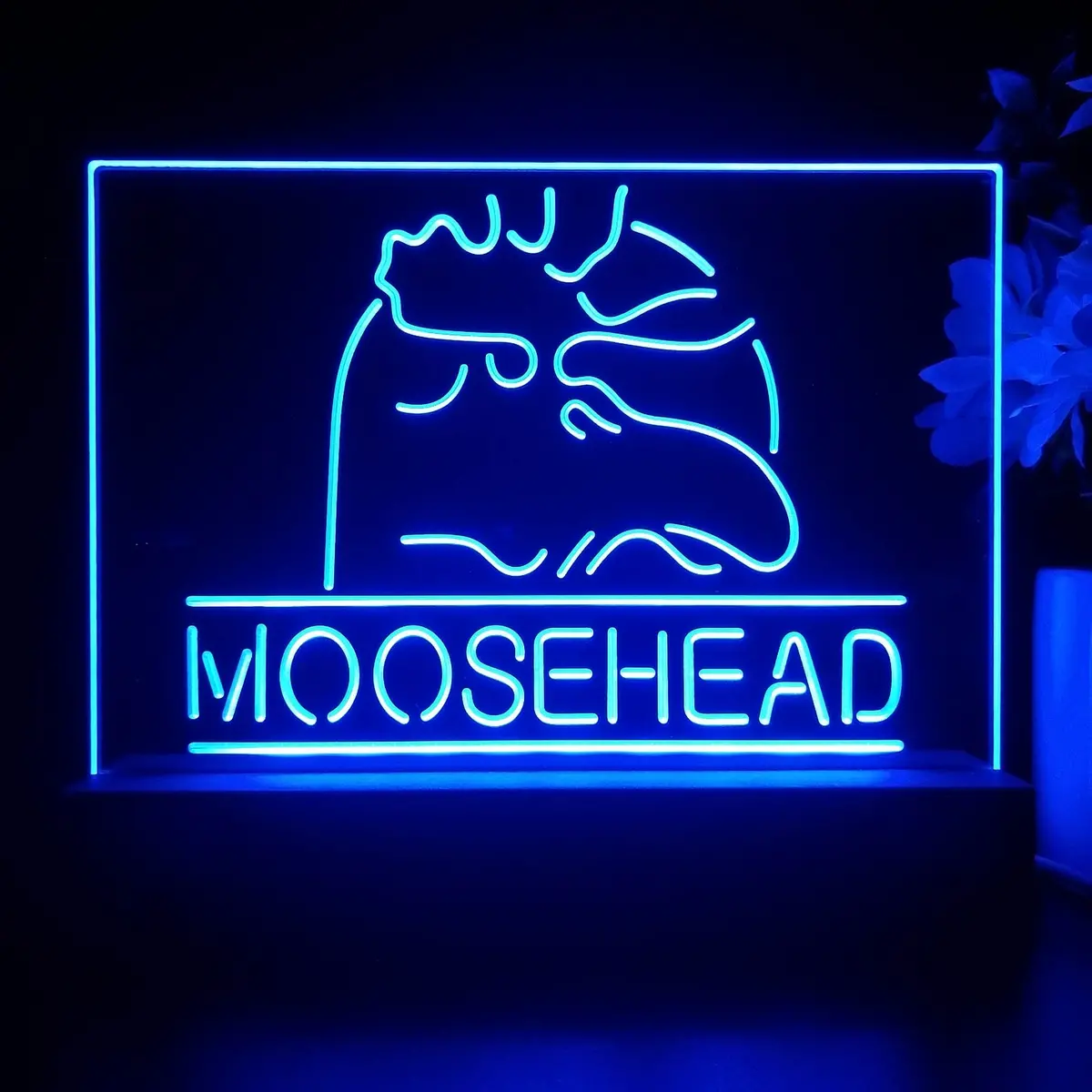 Moosehead Lager Beer Man Cave Neon Sign Pub Bar Lamp 1
