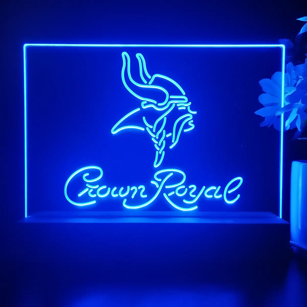 Crown Royal Bar Minnesota Vikings Est. 1961 Night Light Pub Bar Lamp 1