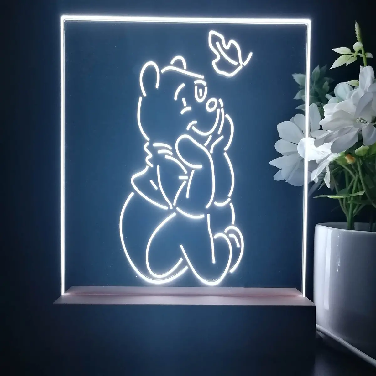 Winnie The Pooh Sit Down 3D Illusion Night Light Desk Lamp 1