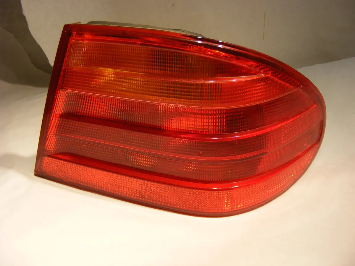 2108204664 1996-1999 Mercedes W210 E300 E320 Sedan Tail Light Lamp Right Oem Component A2108204664 1