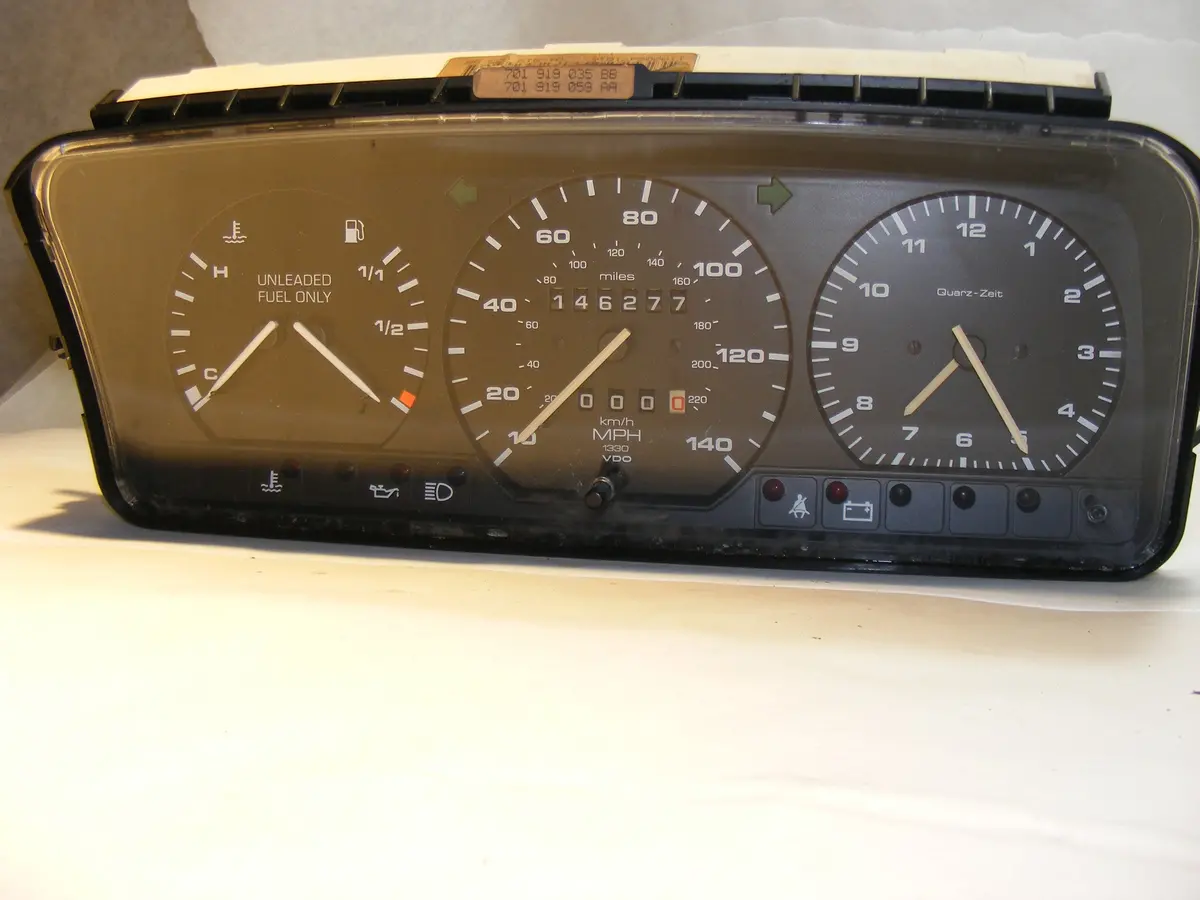 Vw Volkswagen Eurovan Gauge / Instrument Cluster 93 1993 701919035Bb  701919059Aa 1