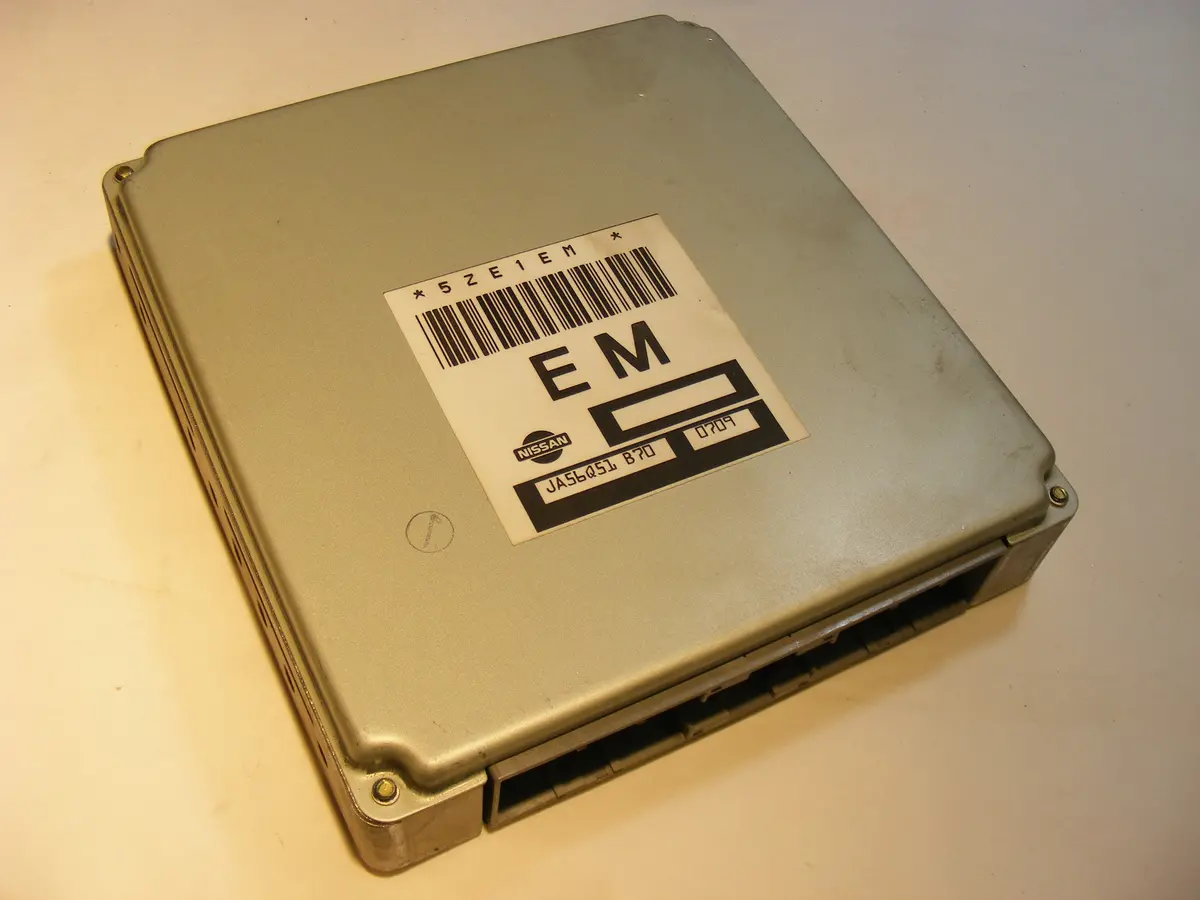 2000-2002 Nissan Sentra Ja56q51 B70 5Ze1em Engine Control Module Ecu Ecm 1