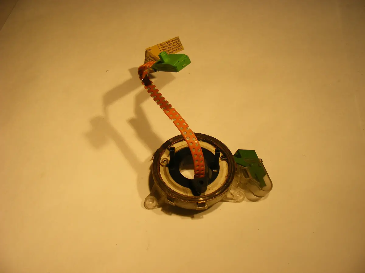 Volvo 850 / 960 Airbag Horn Clock Spring 6819560 Contact Unit 1