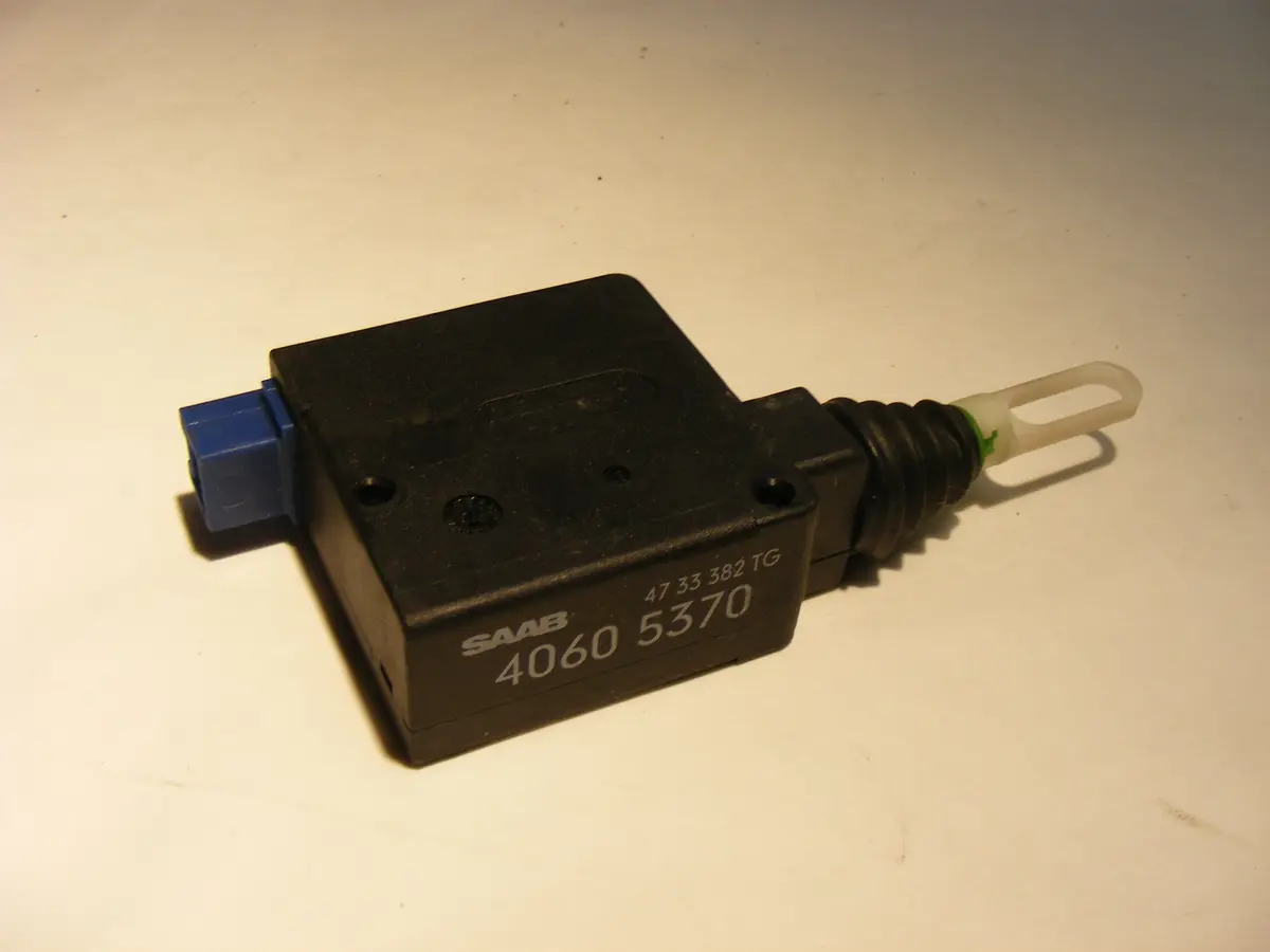 Saab 9-3 900 Convertible Rear Trunk Lock Actuator Motor 4733382 40605370 1