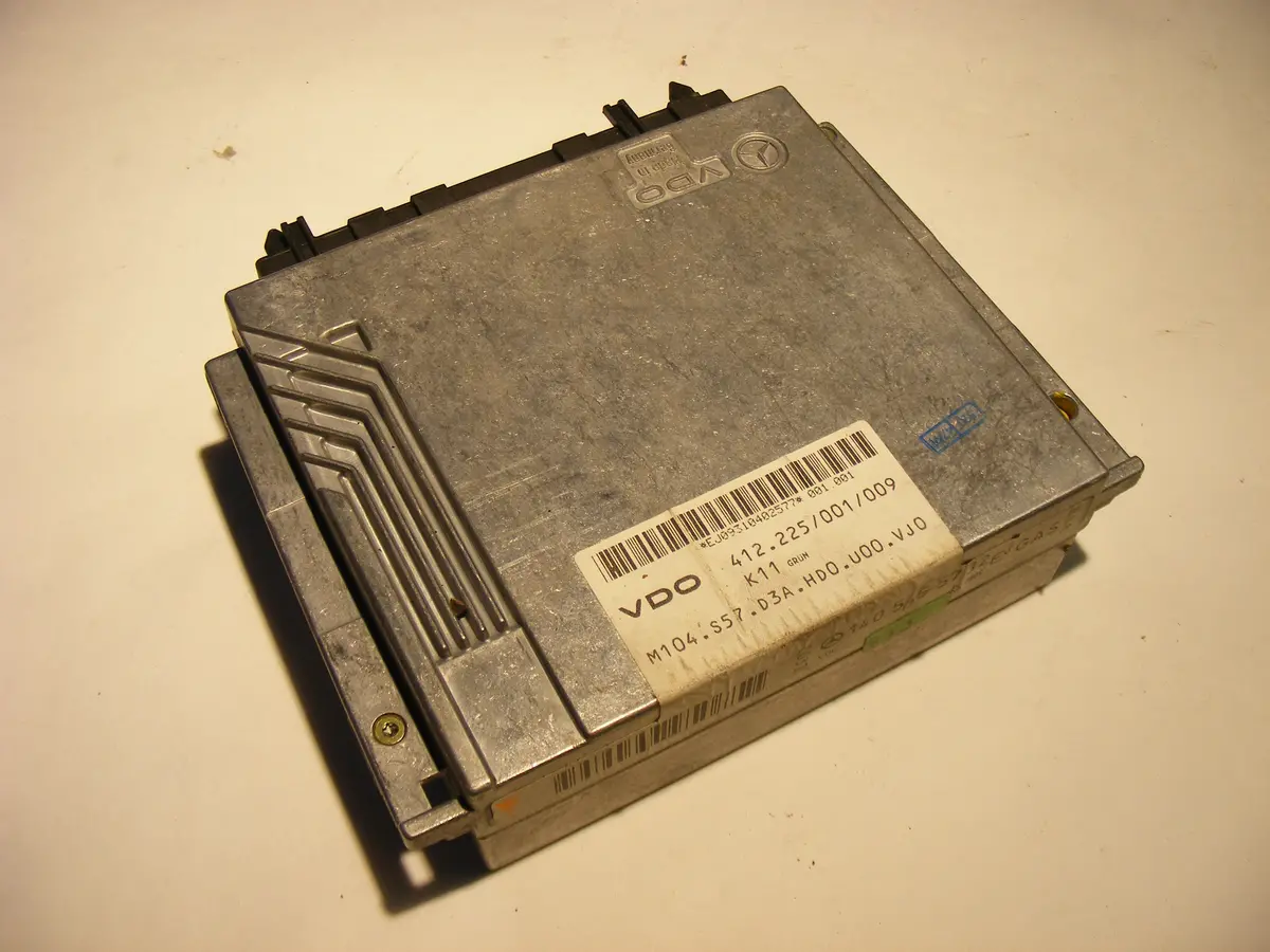 Mercedes S Class W140 E-Gas Idle Throttle Computer 1405455732 / 140 545 57 32 1