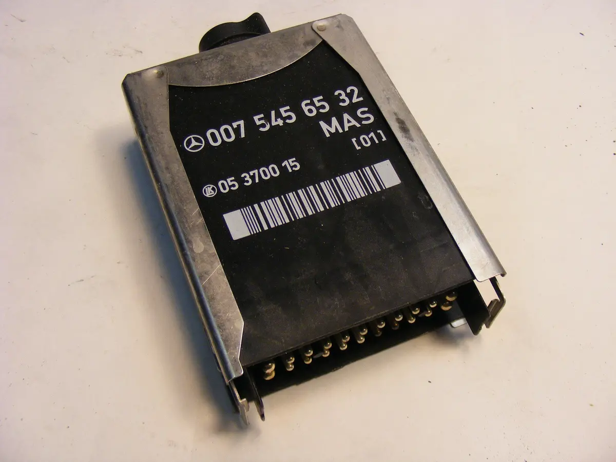 Mercedes 124 126 201 Mas Relay Control Unit 0075456532 / 007 545 65 32 1