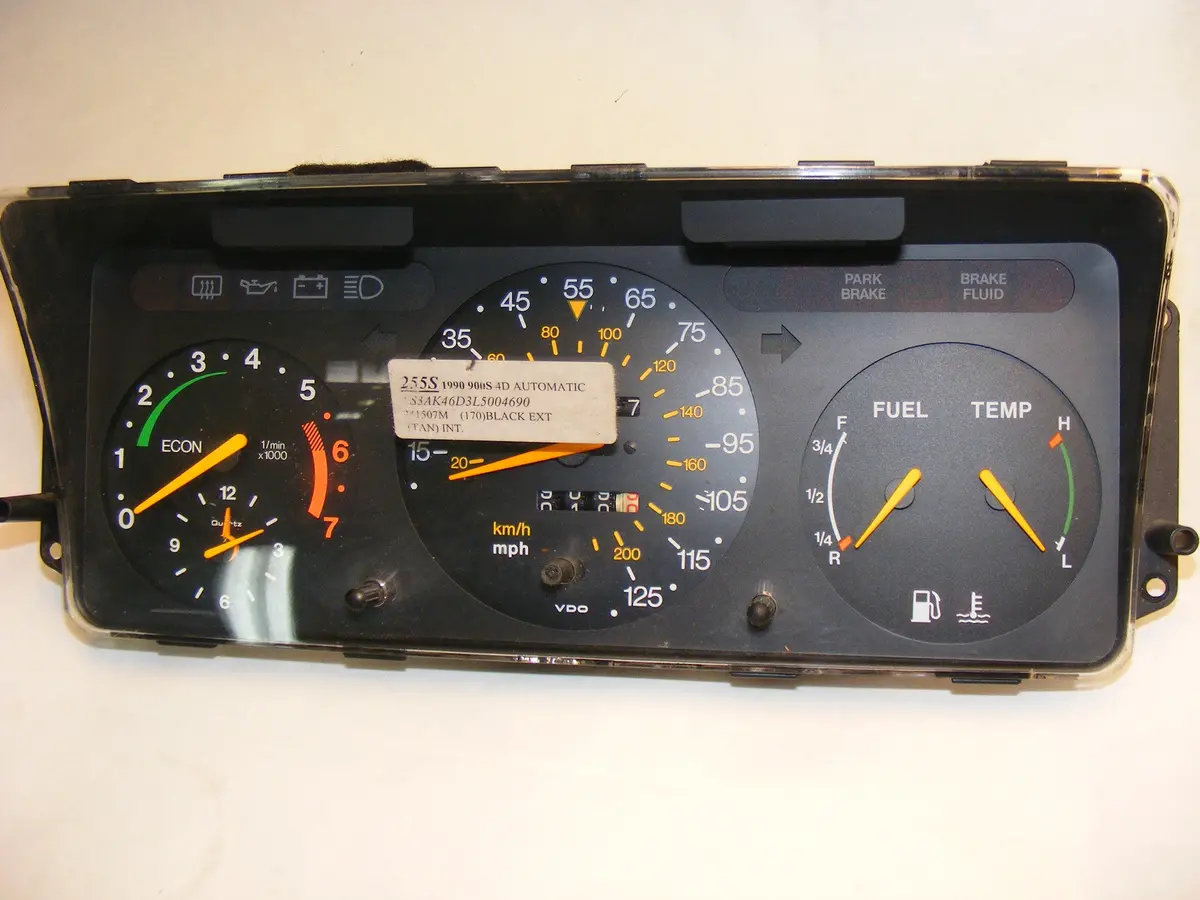 Saab 900 Non Turbo Classic Complete Gauge / Instrument Cluster Assembly 89 90 91 92 93 1
