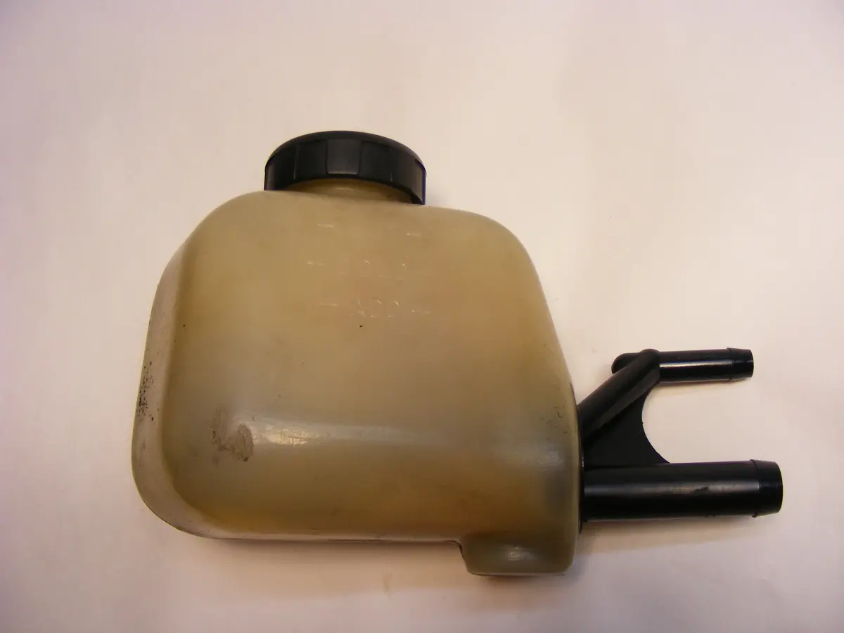 Saab 9000 Turbo Tank Reservoir For Power Steering 4197380 86 87 88 89 90 91 1
