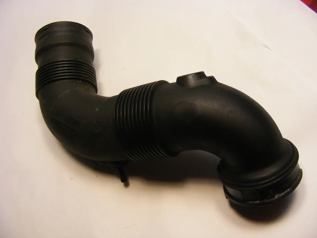 Saab 9-3 2.0 4Cyl Intake Air Cleaner Duct Pipe Hose 12802029 / 12785075 03 04 05 06 07 08 09 10 11 1