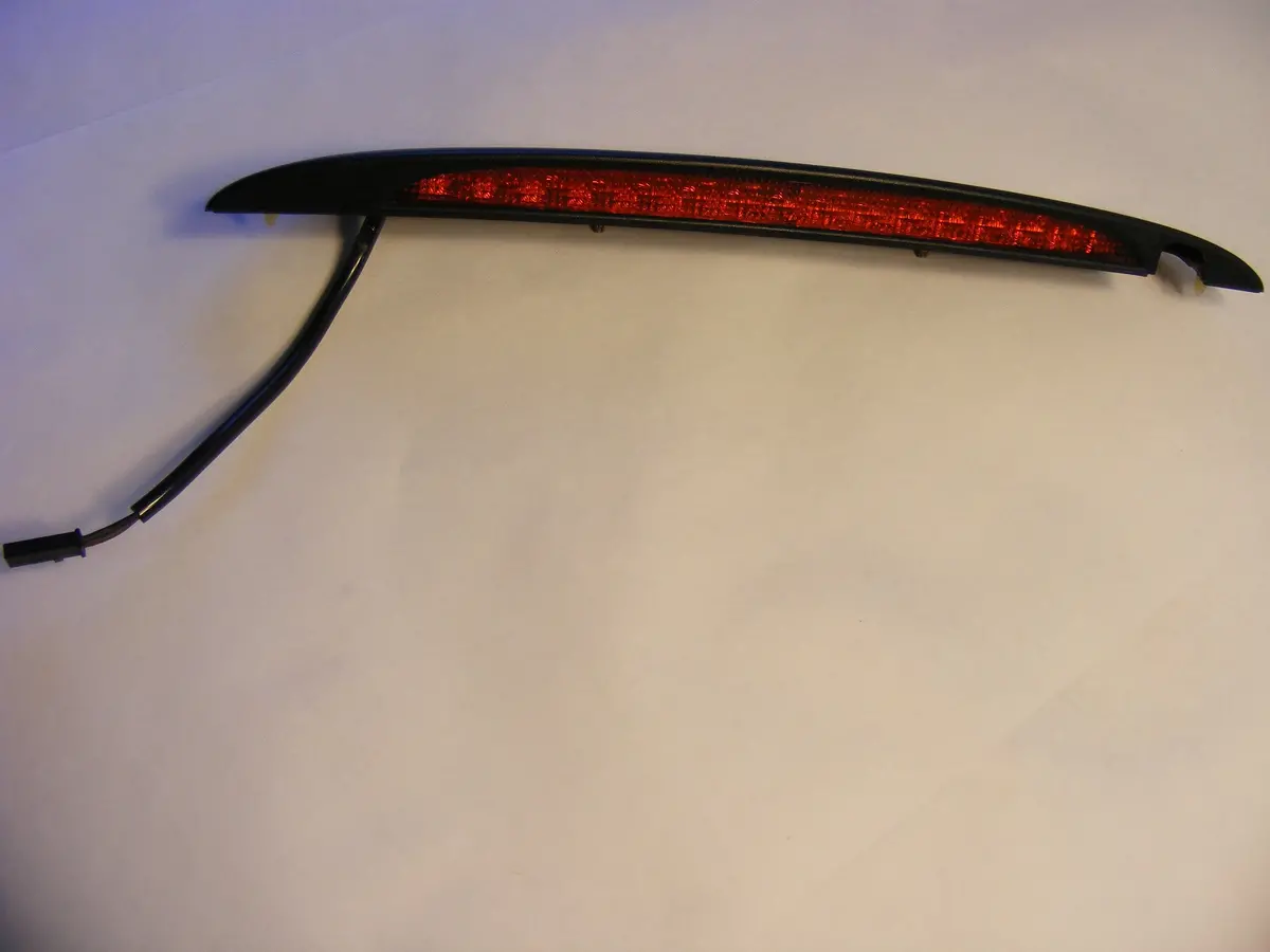 Saab 9-3 3 / 5 Door Hatch 3Rd High Mounted Led Tail Light Brake Light 4676383 24217002 1