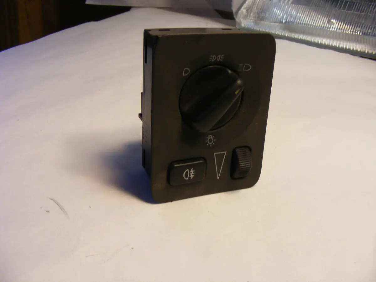 Saab 9-5 Headlight Switch 4616124 / 46 16 124 Se Aero Turbo 99 00 01 02 03 04 05 06 07 08 09 1