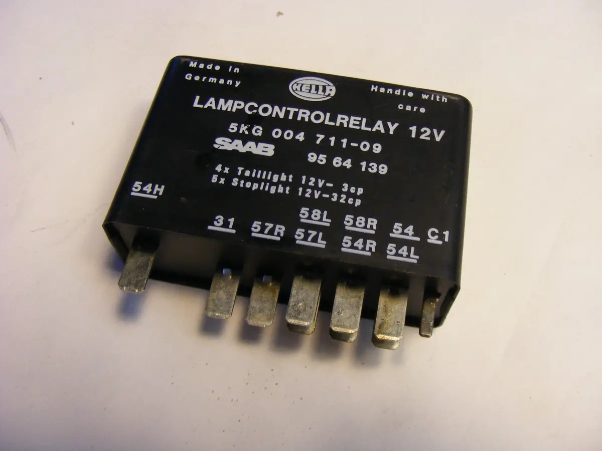 Saab 9000 Turbo Tail Lamp Lamp Hella Control Relay 9564139 88 89 90 91  5Kg00471109 1