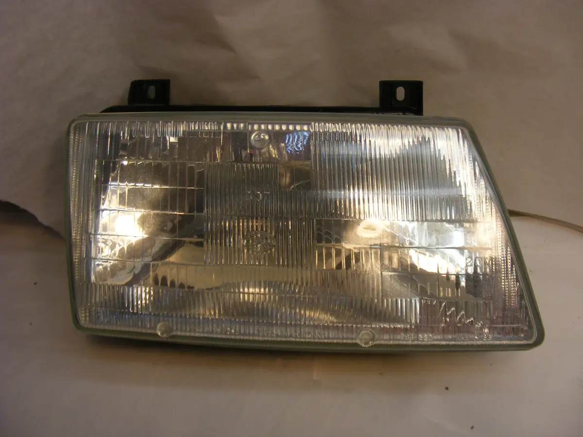 Saab 900 Classic Head Light Passenger Side 87 88 89 90 91 92 93 Spg Turbo Rare 9556028 4092888 1