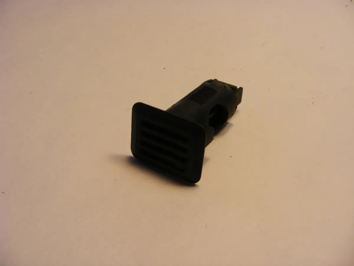 Mercedes Climate Control Temperature Interior Sensor W123 W126 1238300572 123 830 05 72 1