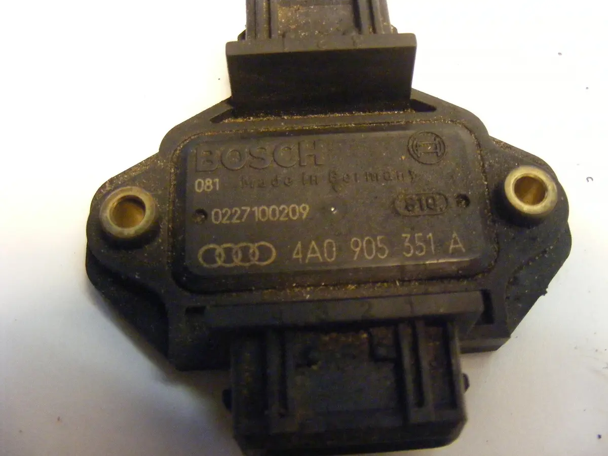 Audi A4 Vw Passat Bosch Ignition Amplifier 4D0905351a / 4D0 905 351 A 1