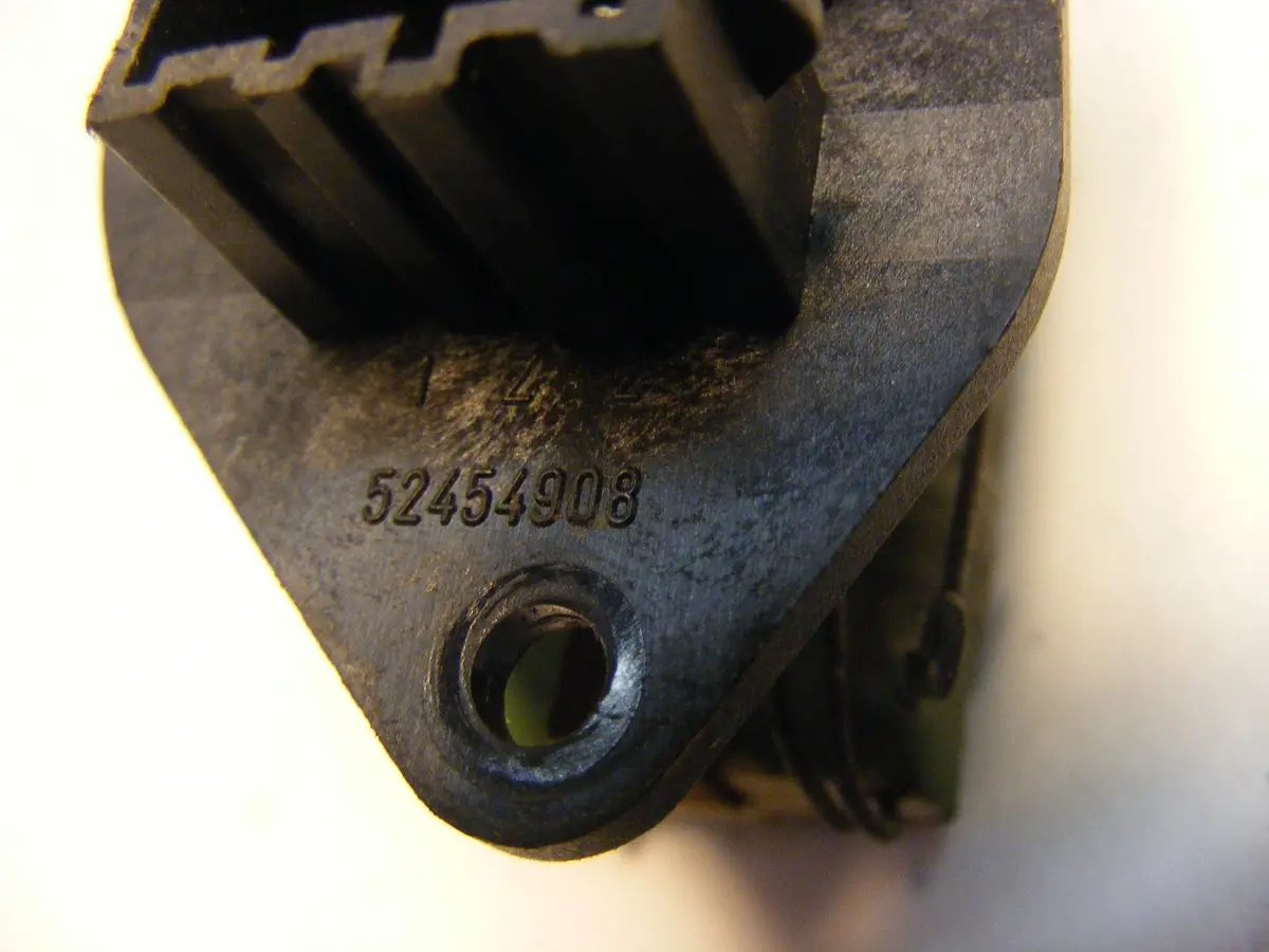 Volvo 740 760 940 Blower Motor Speed Regulator Resistor 52454908 Alps Fan Speed Control 2