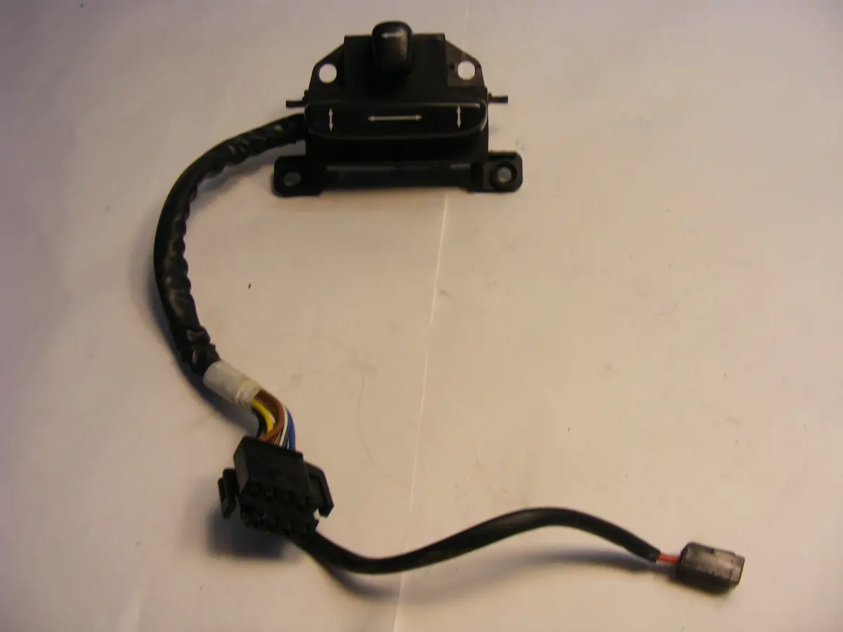 Saab 9-5 95 Left Front Driver Side Power Seat Switch 4847075 99 00 01 02 03 04 05 06 07 08 09 1