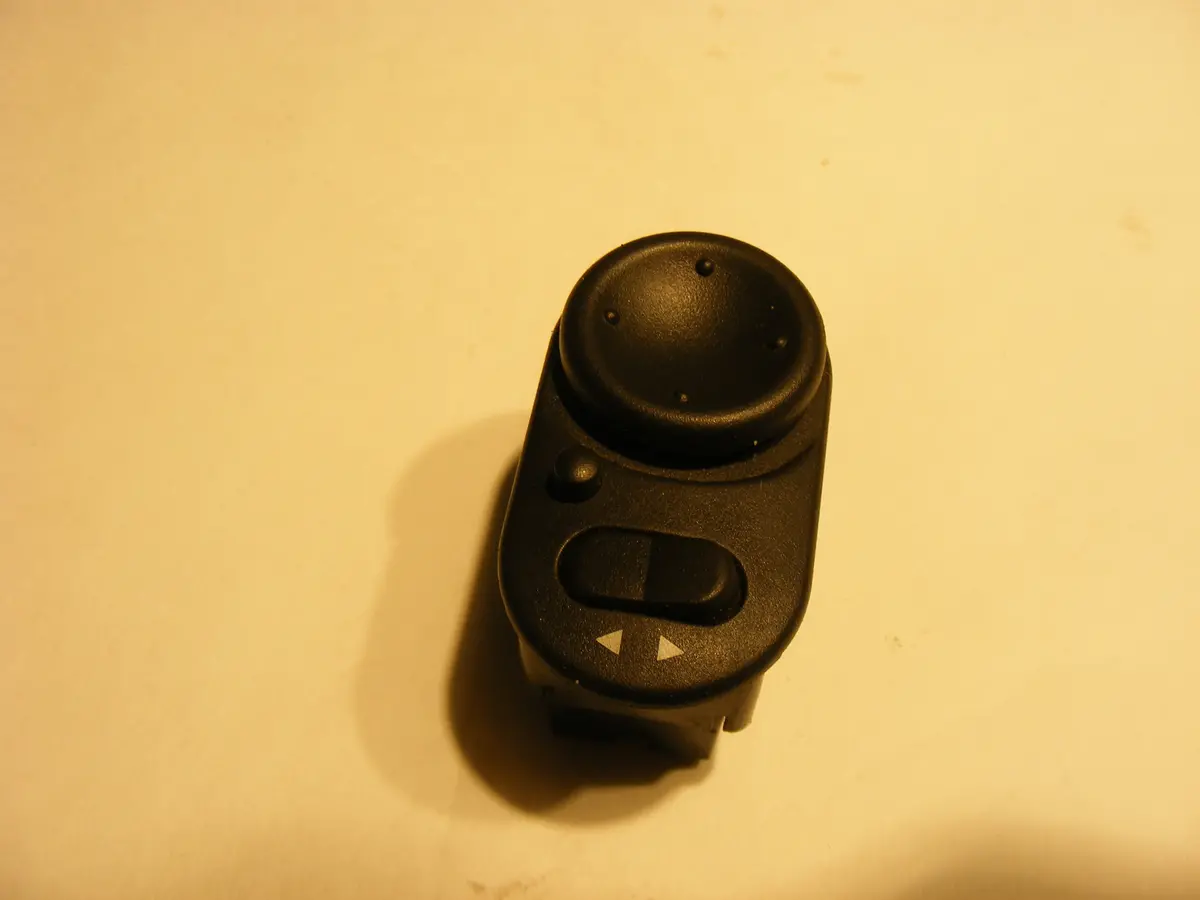 Saab 9-5 99 00 01 02 03 04 05 Electric Power Mirror Switch 5241229 1