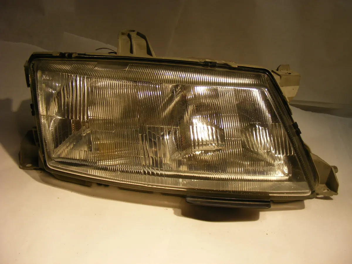 Saab 9-5 98 99 00 01 Valeo Headlight Assembly - Passenger Side 5283536 Se Aero Sedan & Wagon Scheinwerfer 1
