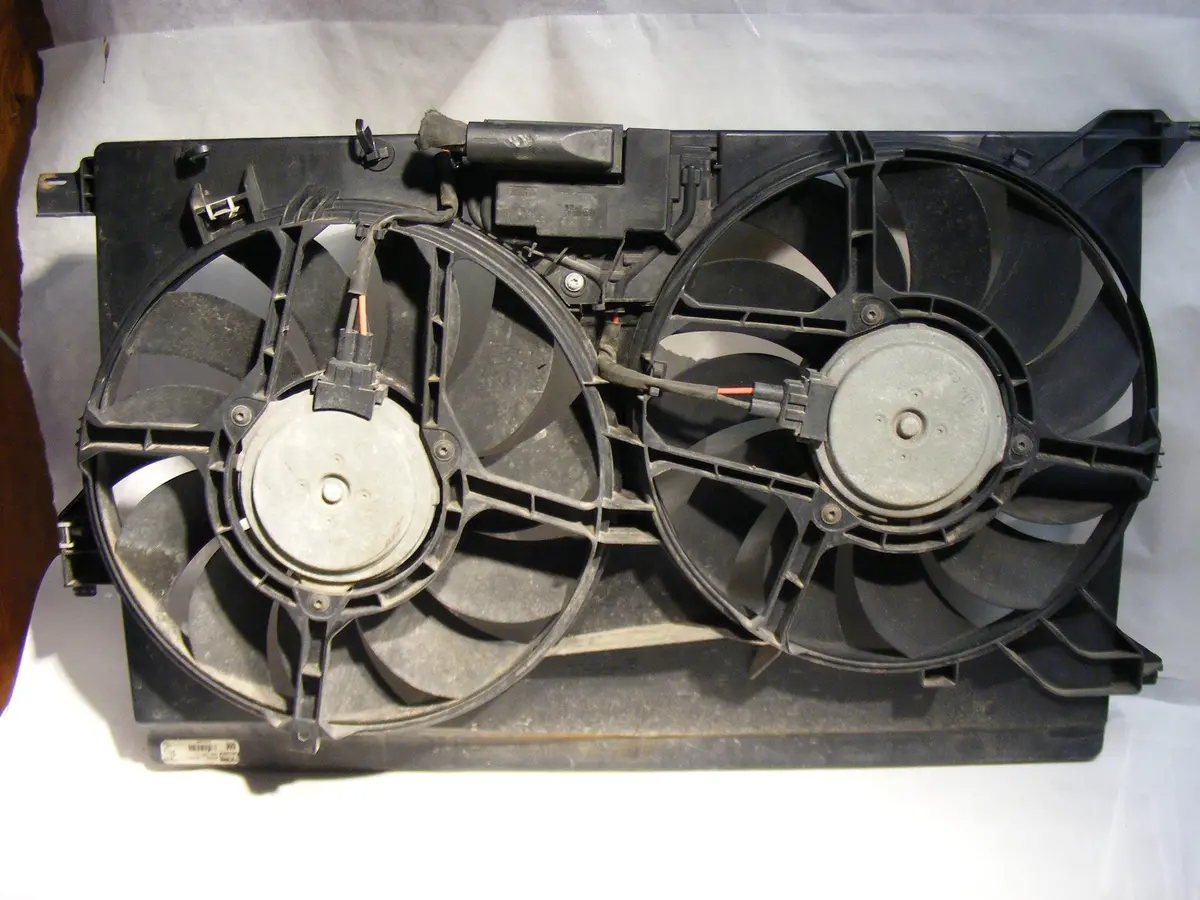 Saab New Gen 9-3 Electric Radiator Fan, Cooling Fan Assembly With Shroud 03 04 05 06 07 08 09 10 11 12801549 12801550 24410993 24418357 - Genuine Saab, Good Used 1