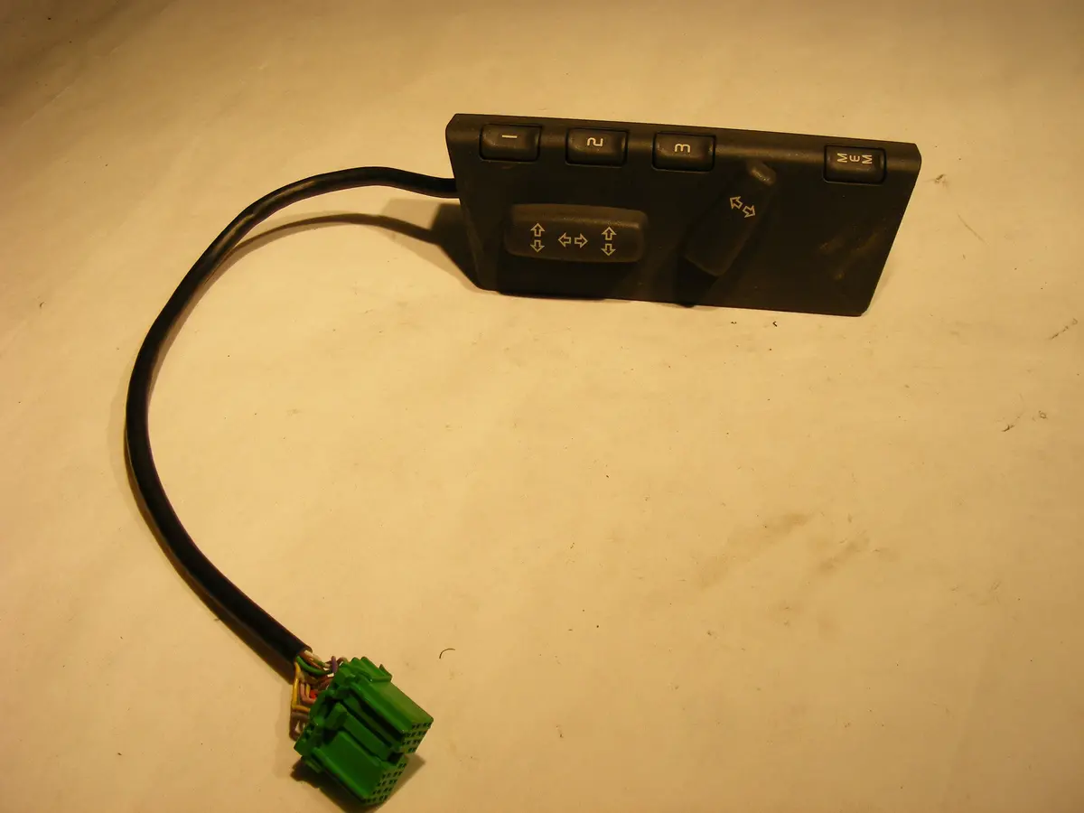 Volvo S60 S80 V70 C70 Power Memory Seat Switch Left Hand, Driver Side W/ Memory 9472652 / 94 72 652 Lk 03 4529 06 Lk03452906 1