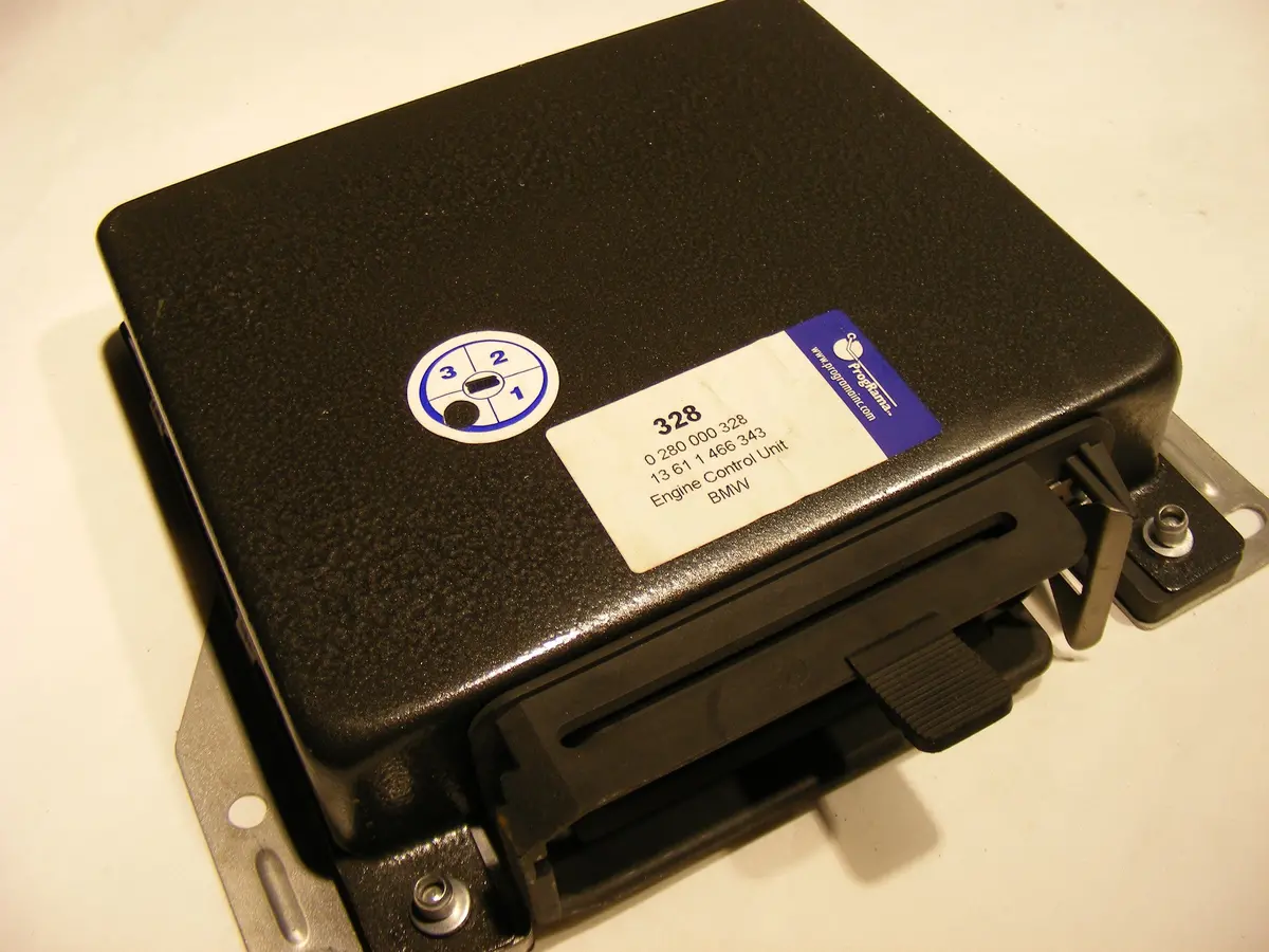 318 318I E30 Engine Computer Ecu Ecm 84-85 Bosch Bmw Engine Control Unit 0280000328 E30 1