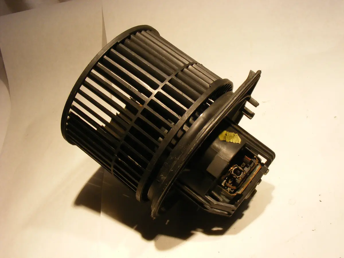 Saab 9-5 Heater / Blower Fan Motor - Genuine Saab Valeo 5331236 1