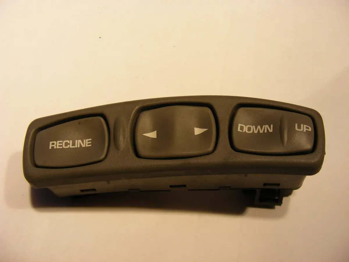 Saturn L200 L300 L Series 4 Door Gray Power Driver Seat Switch Button 90585314 Rare! L100 Ls Lw200 Lw300 1