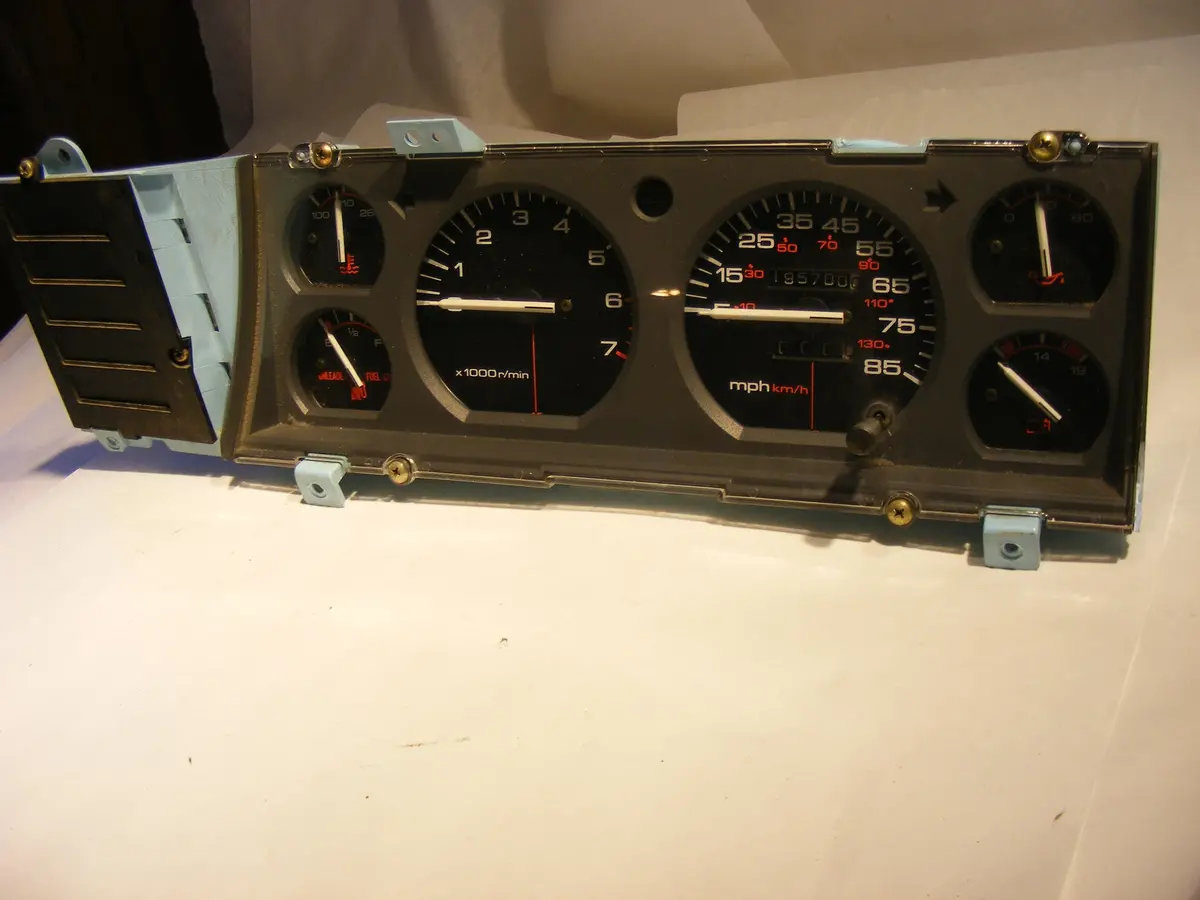 91 92 93 94 95 96 Jeep Cherokee / Comanche Rally Instrument Gauge Cluster W/ Tachometer Tach 1