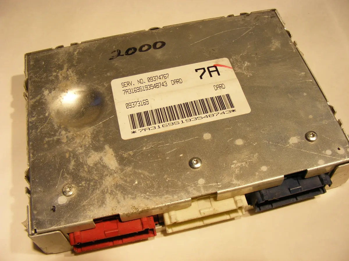1999 2000 2001 Daewoo Leganza Ecu Ecm Engine Computer 09374767 / 09373169 1