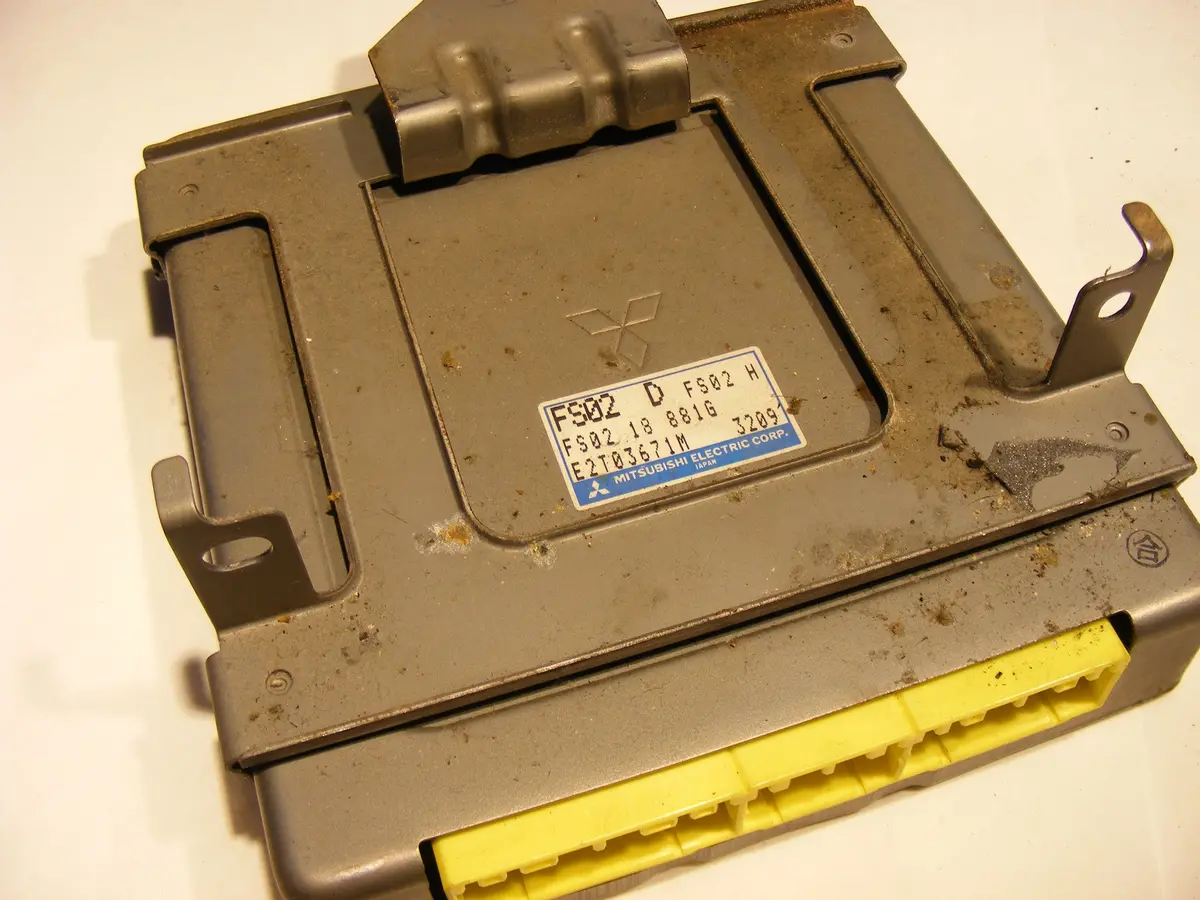 93 Mazda 626 Mx6 Computer Engine Ecu Ecm 4 Cyl Fs02 18 881G 1993 1
