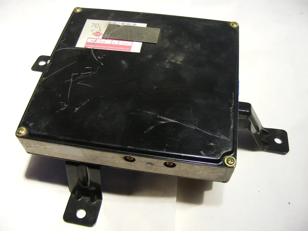 1992 1993 Nissan Pickup Truck Ecm Ecu 4X2 4Cyl Manual Trans Mecm T112 92 93   70 1