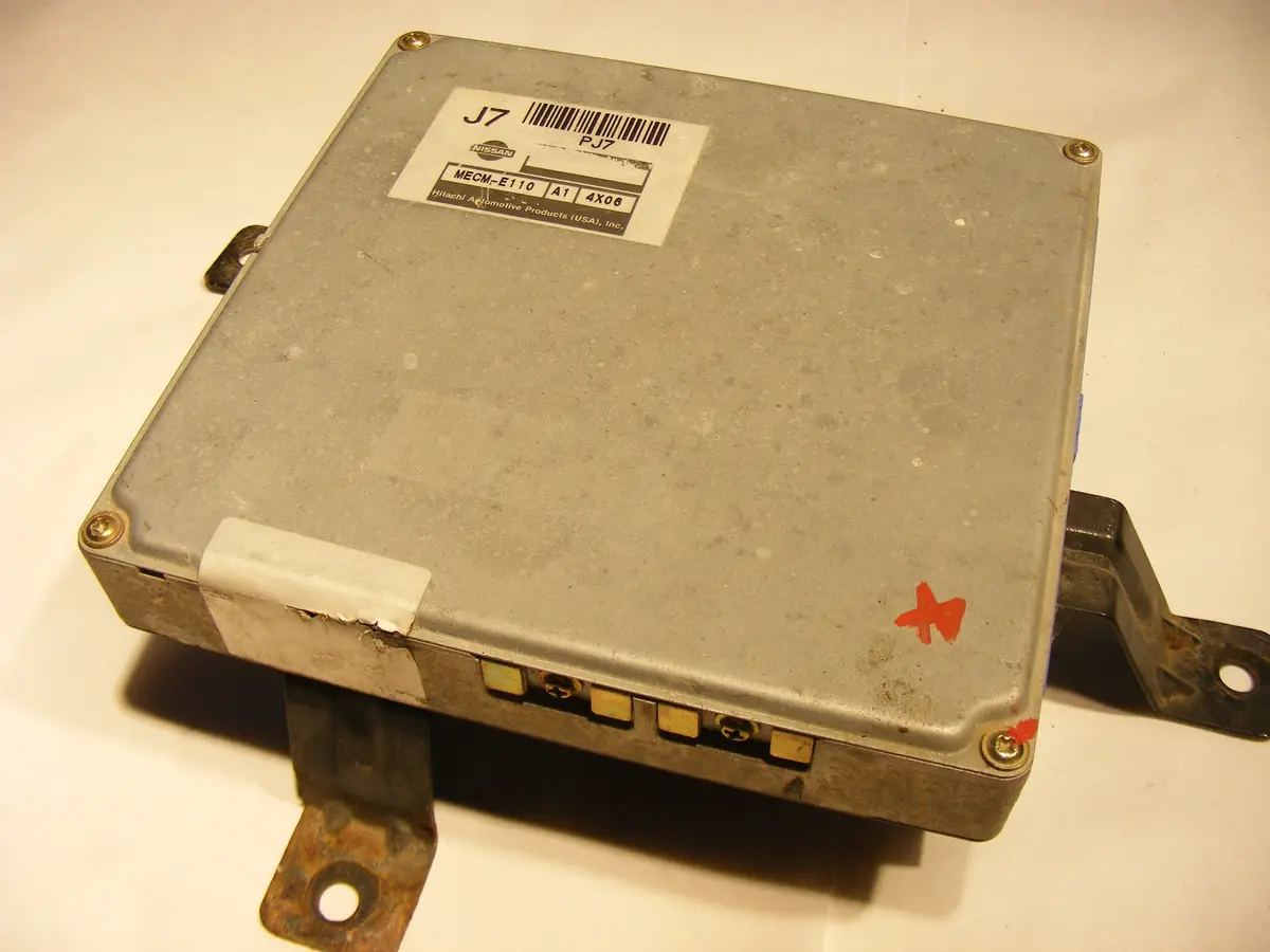 95 96 Nissan Pickup Truck Ecu Ecm Computer Engine Mecm E110 D21 J7 4 Cyl Mt 1995 1996 1