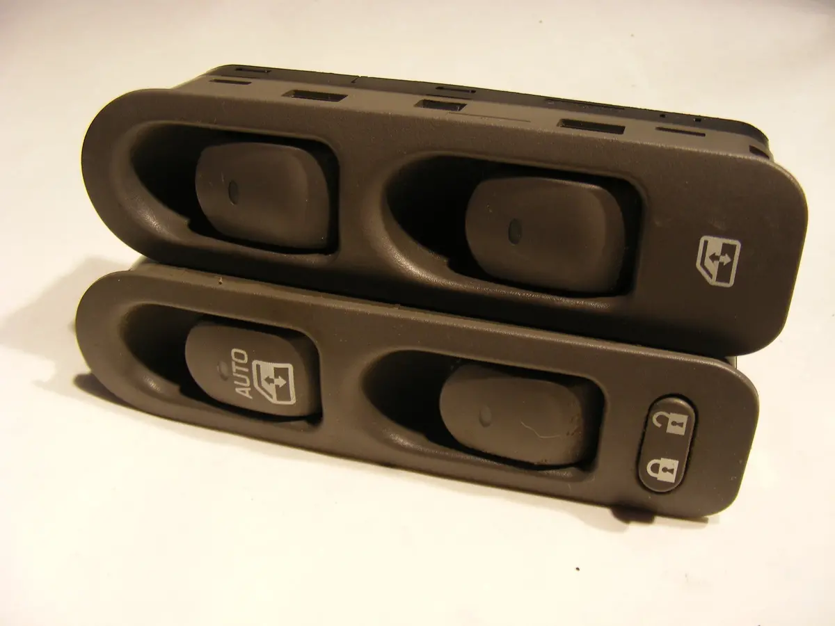 Saturn L200 L300 L Series 4 Door Grey Power Window Switch Pack Pair 22684890 22684886 L100 Ls Lw200 Lw300 1