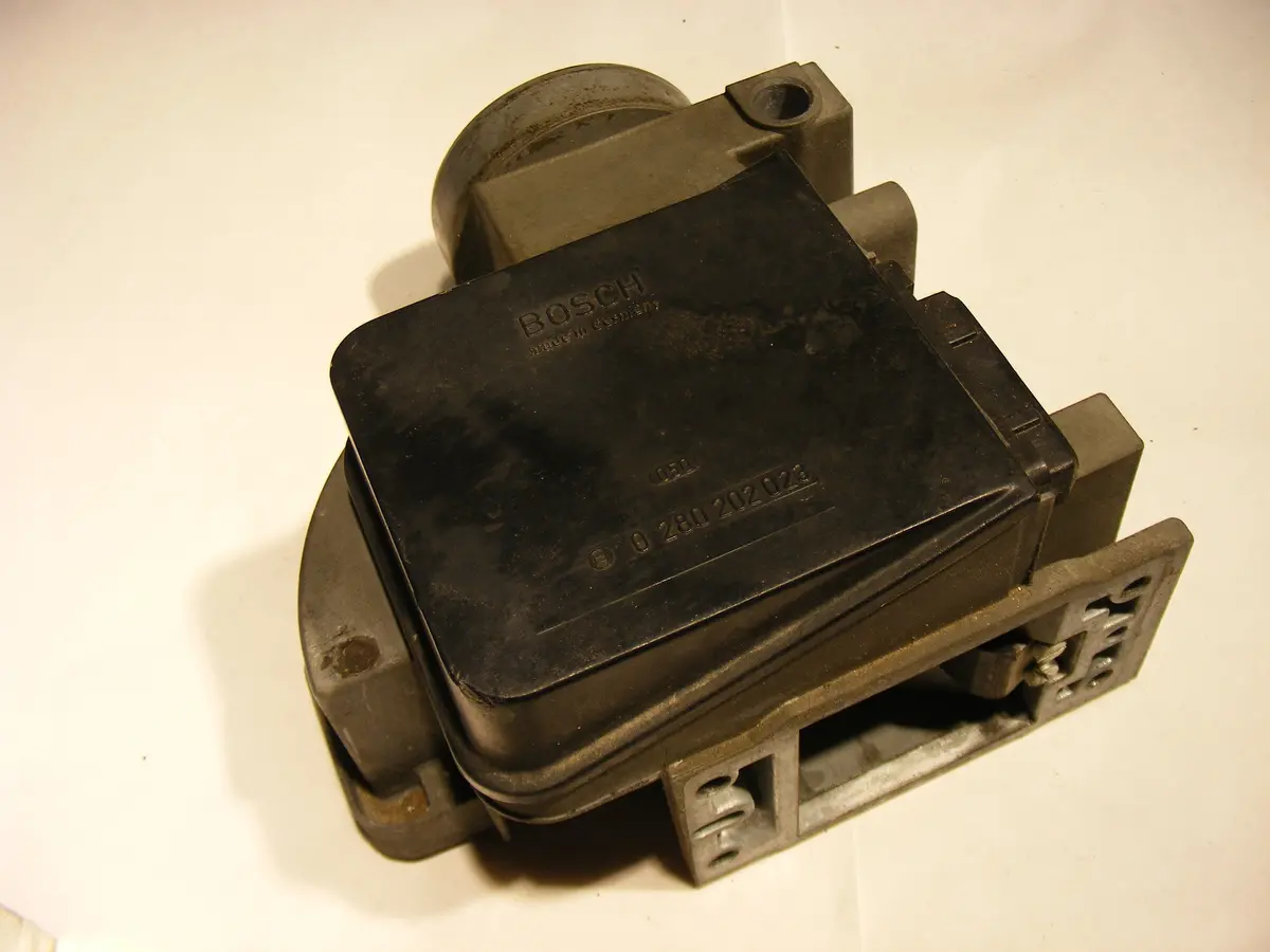 Fiat Spider / 124 2.0 Bosch Mass Air Flow Sensor Meter 0 280 202 023 / 0280202023 Convertible 1