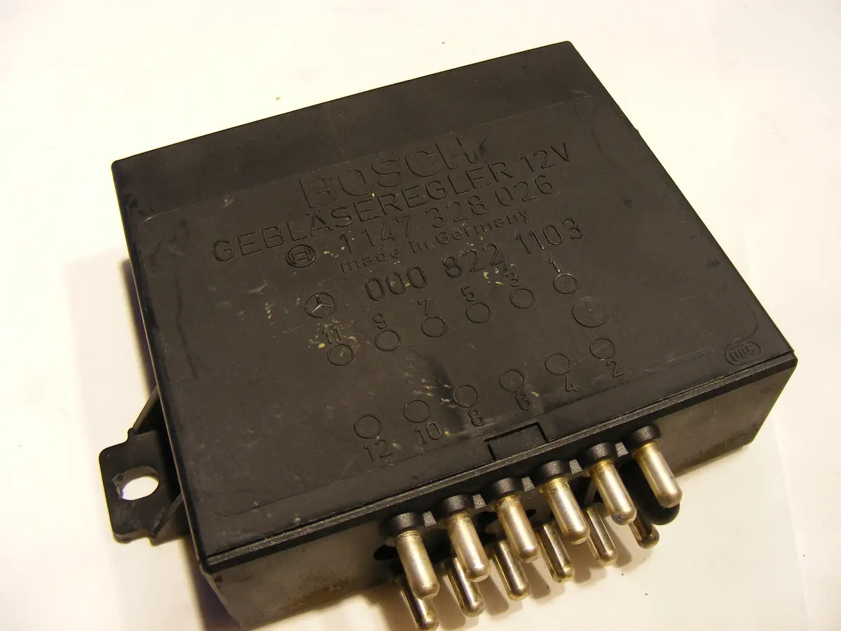 Mercedes W123 W126 Blower Motor Speed Control Unit 1147328026 0008221103 Bosch Geblaseregler 560Sl 380Sl 280Ce 280E 300D 300Cd 300Sd 380Sec 500Sec 380Sel 300Td 1