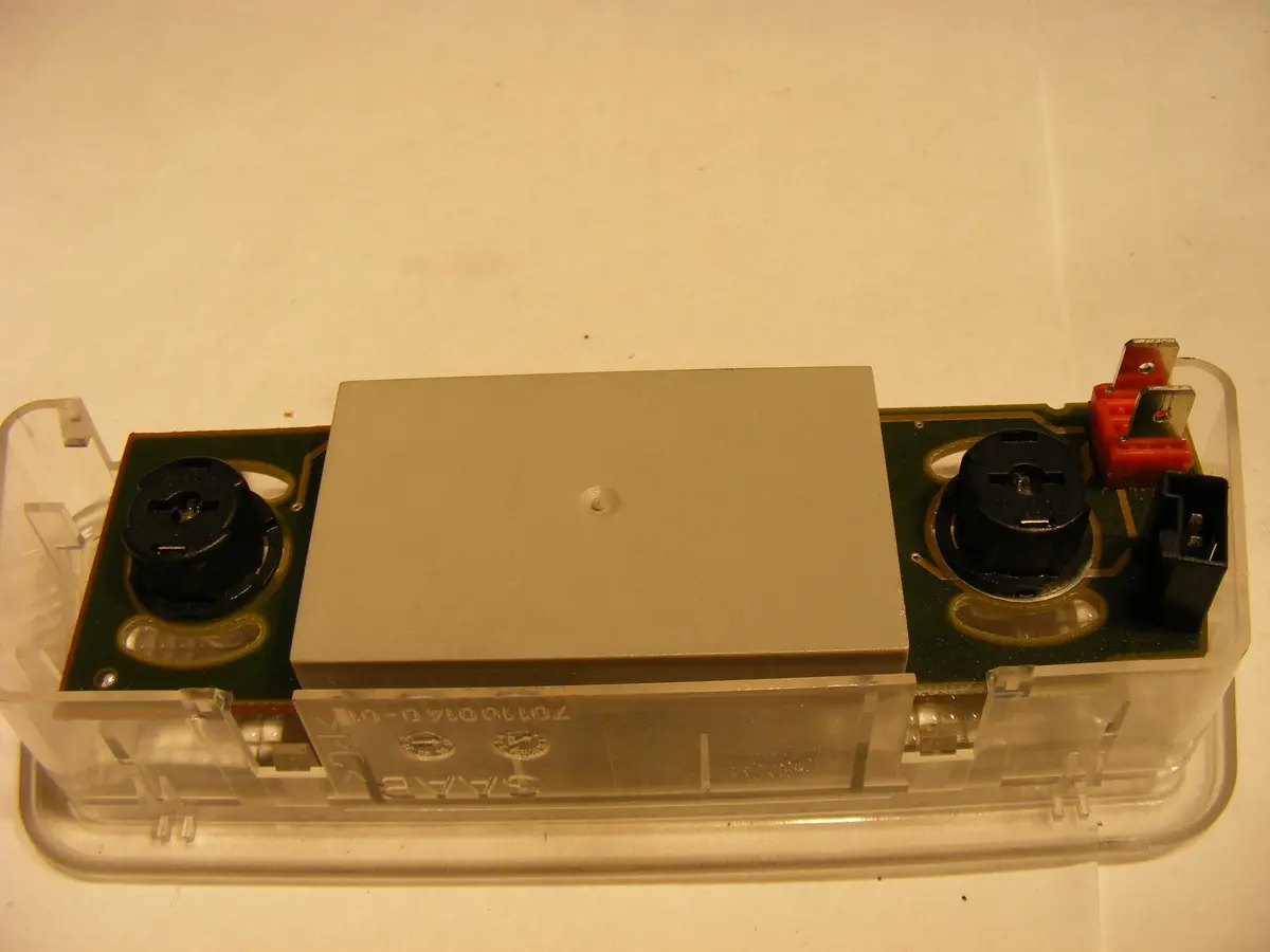 Saab 9-5 Wagon Rear Dome Light / Glass Break Sensor Saab 5044094 400126454 2