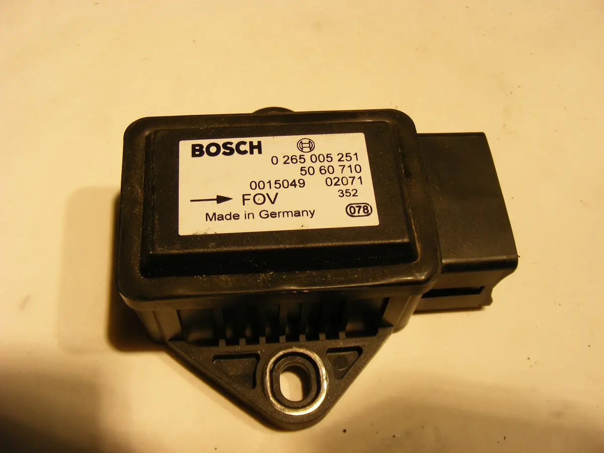 Saab 9-5 Bosch Yaw Rate Stability Control Sensor Module 0265005251 5060710 2002 2003 2004 2005 1