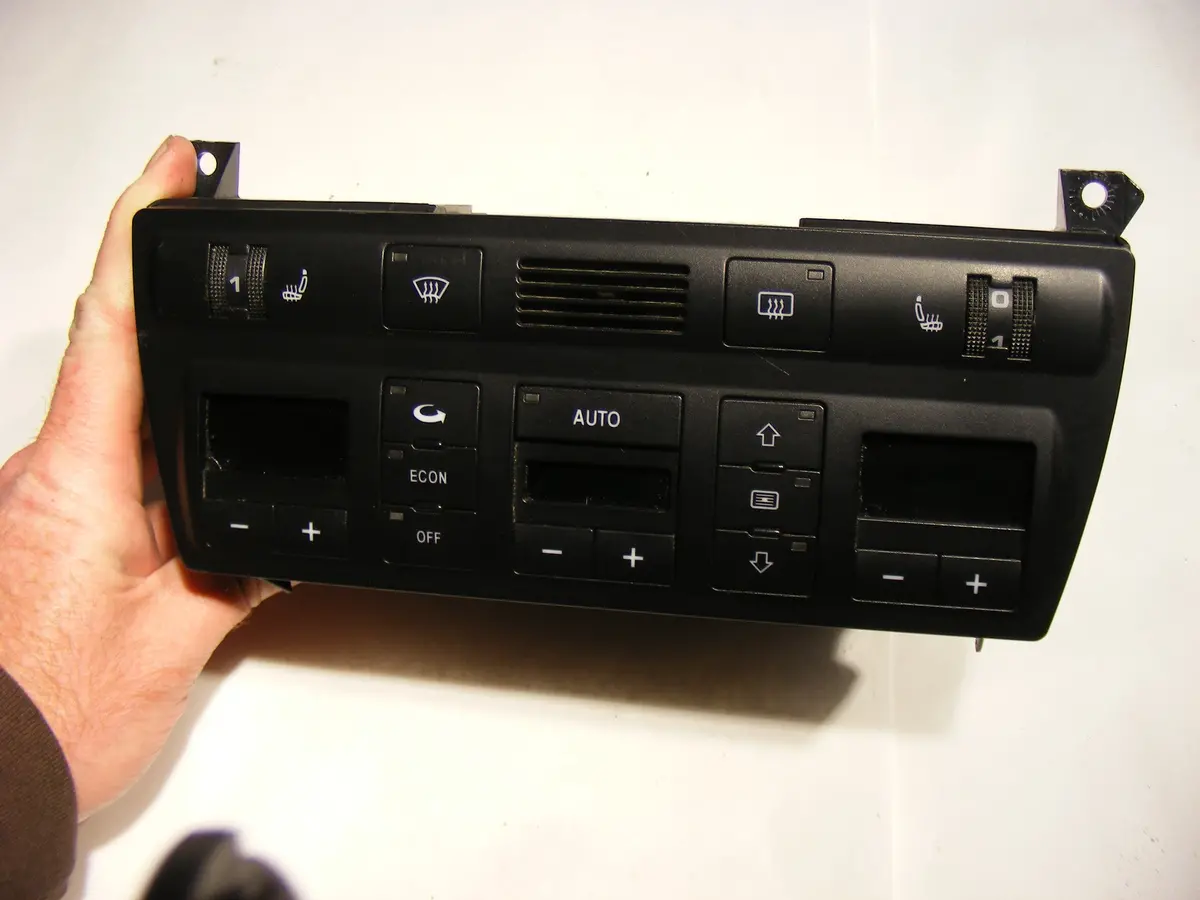 Audi A6 S6 Automatic Dual Zone Climate Control Panel Heat Ac Oem 4B0820043q / 5Hb00760413 Hella 98 99 00 01 02 1