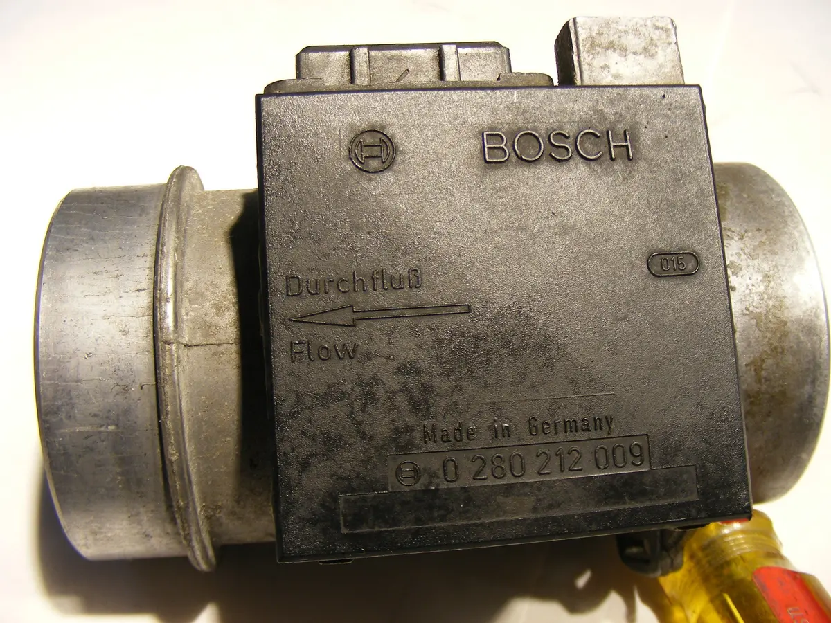 Saab 9000 9000-S 9000I Mass Air Flow Sensor Meter 0280212009 Genuine Bosch 1