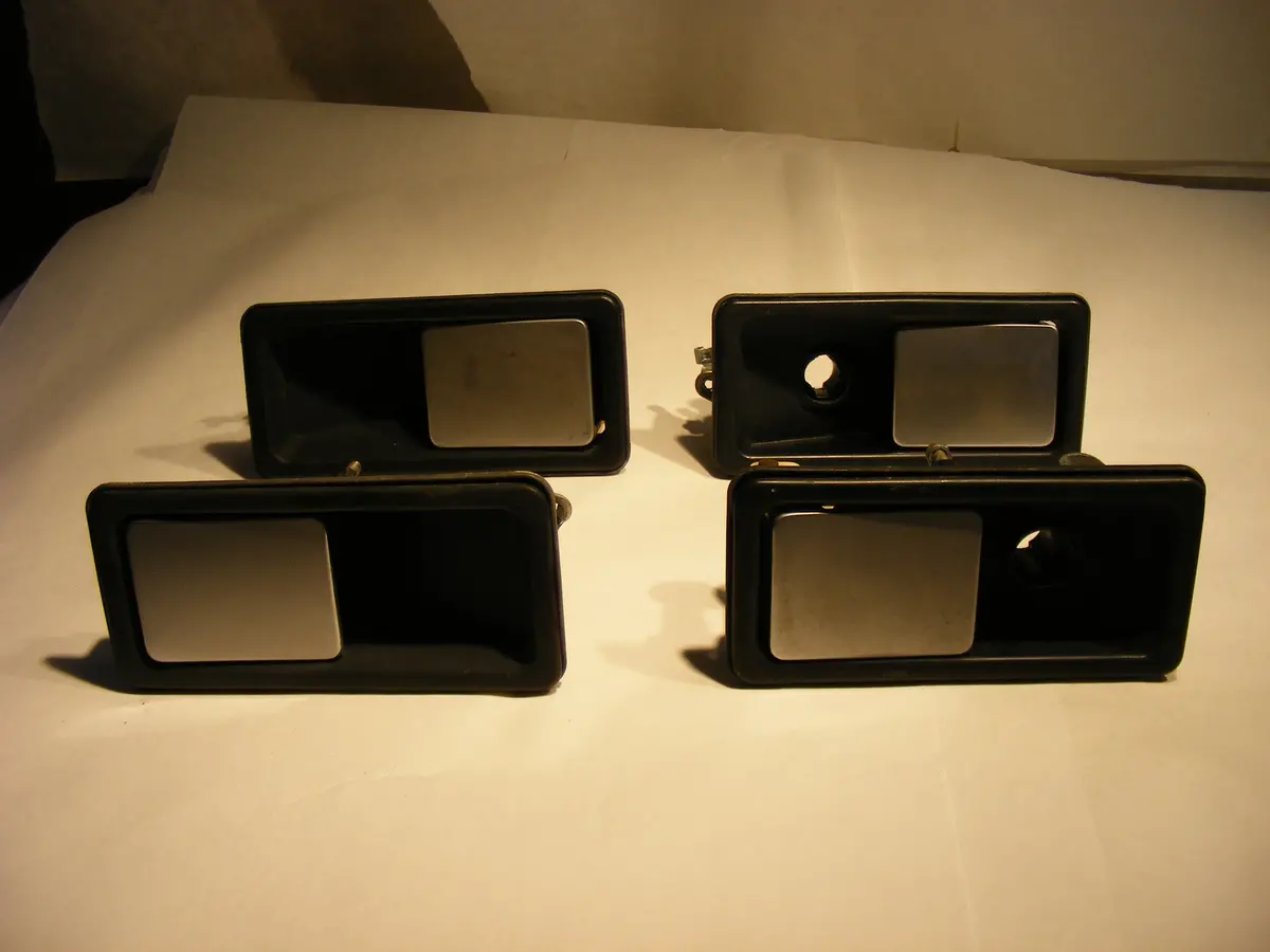 Land Rover / Range Rover Classic / Disco-1 Exterior Door Handle Assembly Set - Chrome Finish, All 4 1