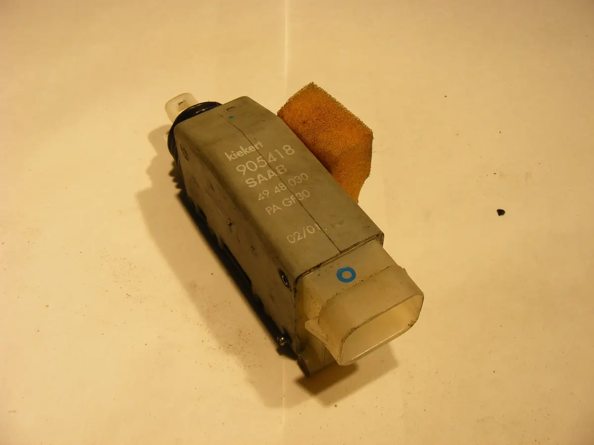 Saab 9-3 Door Central Lock Actuator Front Passenger Side 4948030 905418 98 99 00 01 02 Locking 1