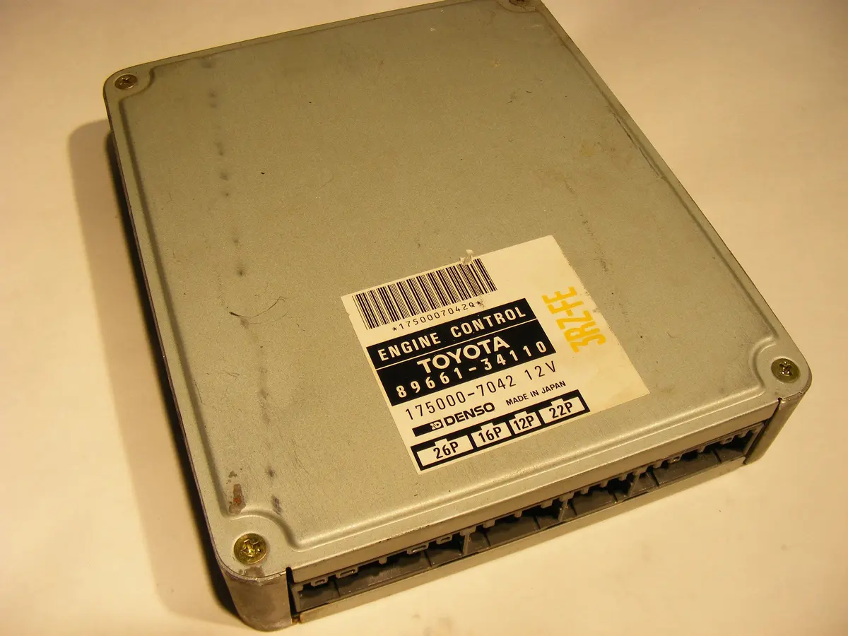 Toyota T-100 T100 89661 34110 Pickup Truck Engine Computer Ecu Ecm Pcm 1995 95 4Cyl 2.7L 3Rz-Fe 1