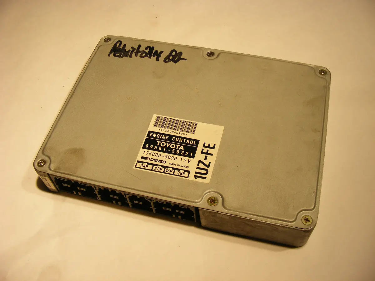 95 96 97 Lexus Ls400 V8 Engine Computer Control Unit Pcm Ecm Ecu 1Uz-Fe 89661 50221 1