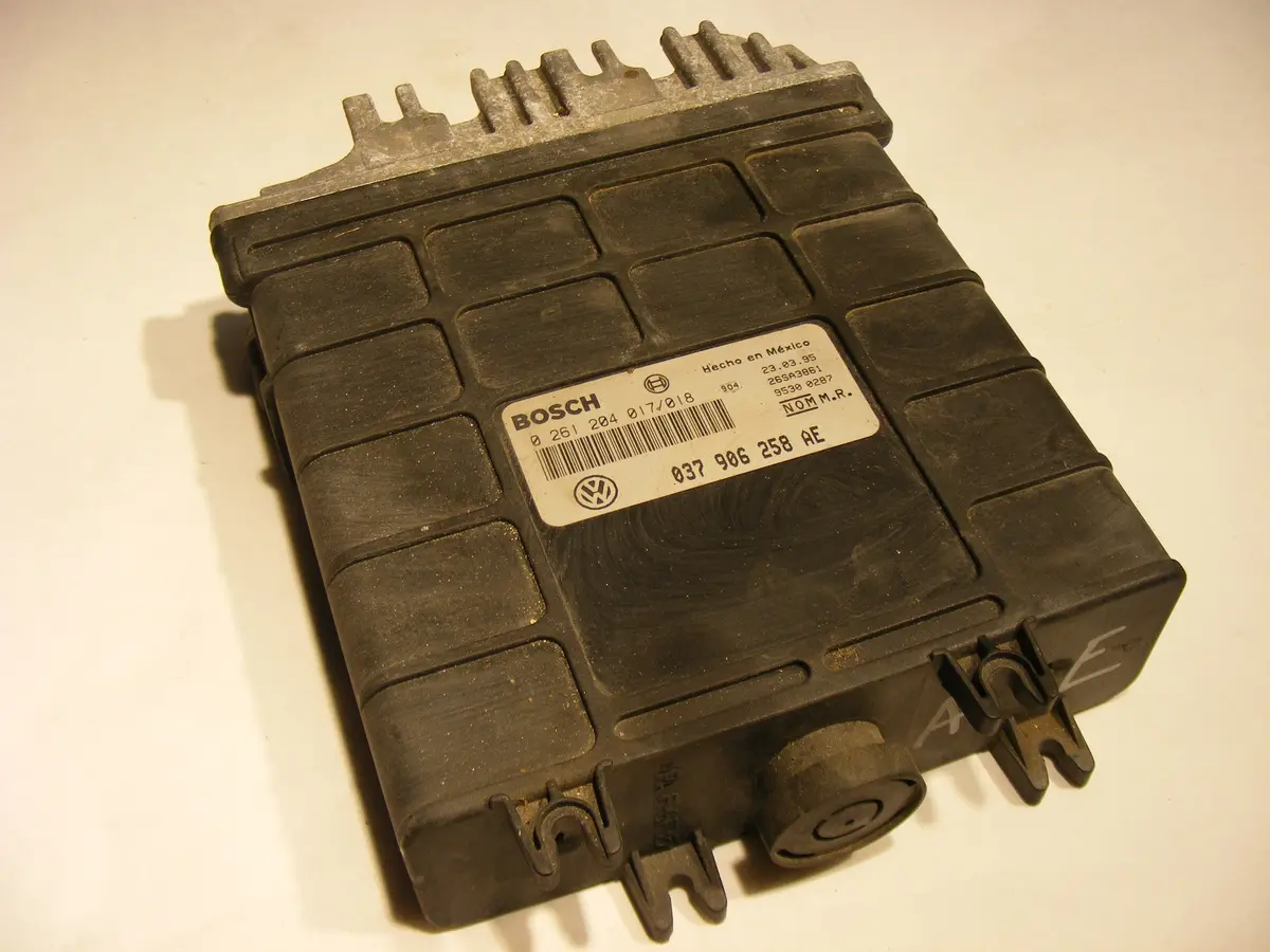 1995 037906258Ae Vw Golf Jetta Passat Ecu Ecm Bosch Engine Control Unit Computer 2.0 1