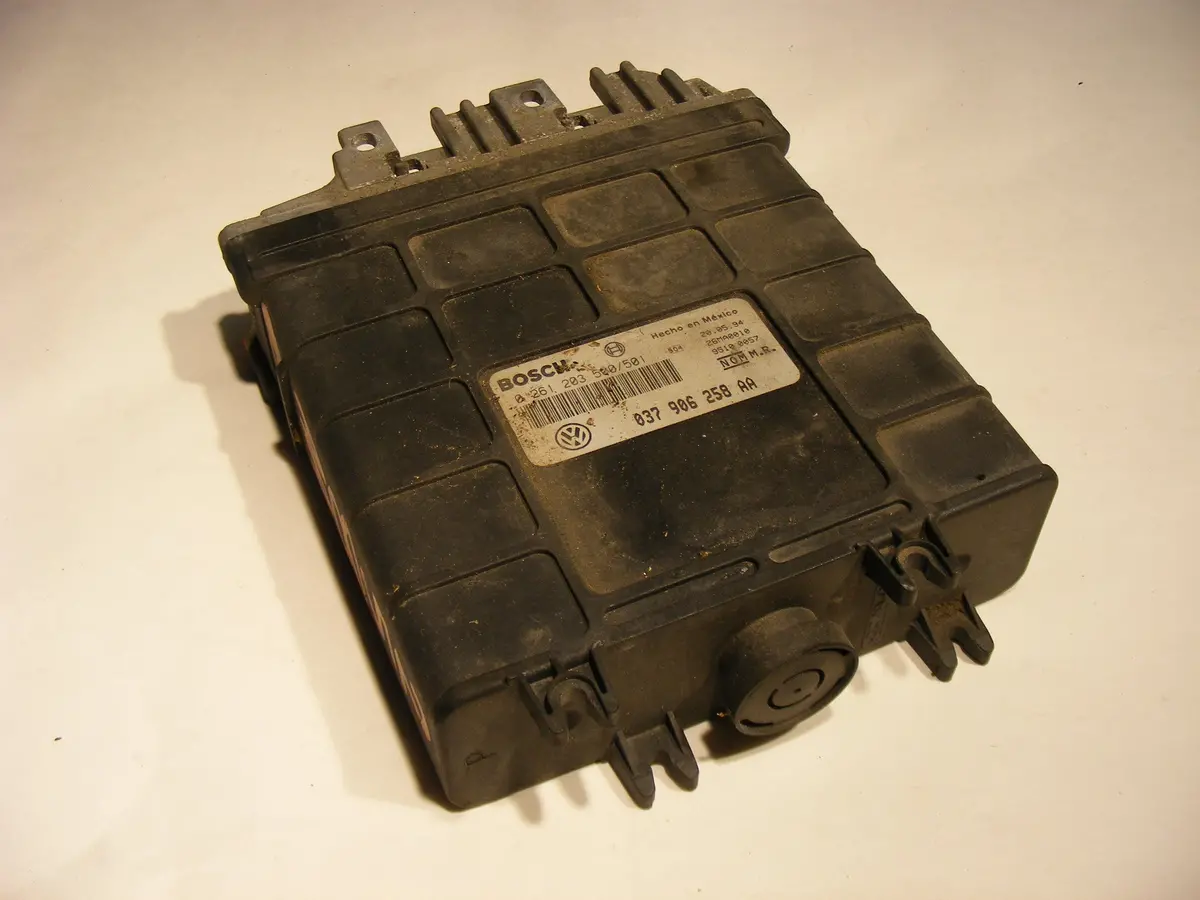 1993 1994 037906258Aa Vw Golf Jetta Passat Ecu Ecm Bosch Engine Control Unit Computer 2.0 1