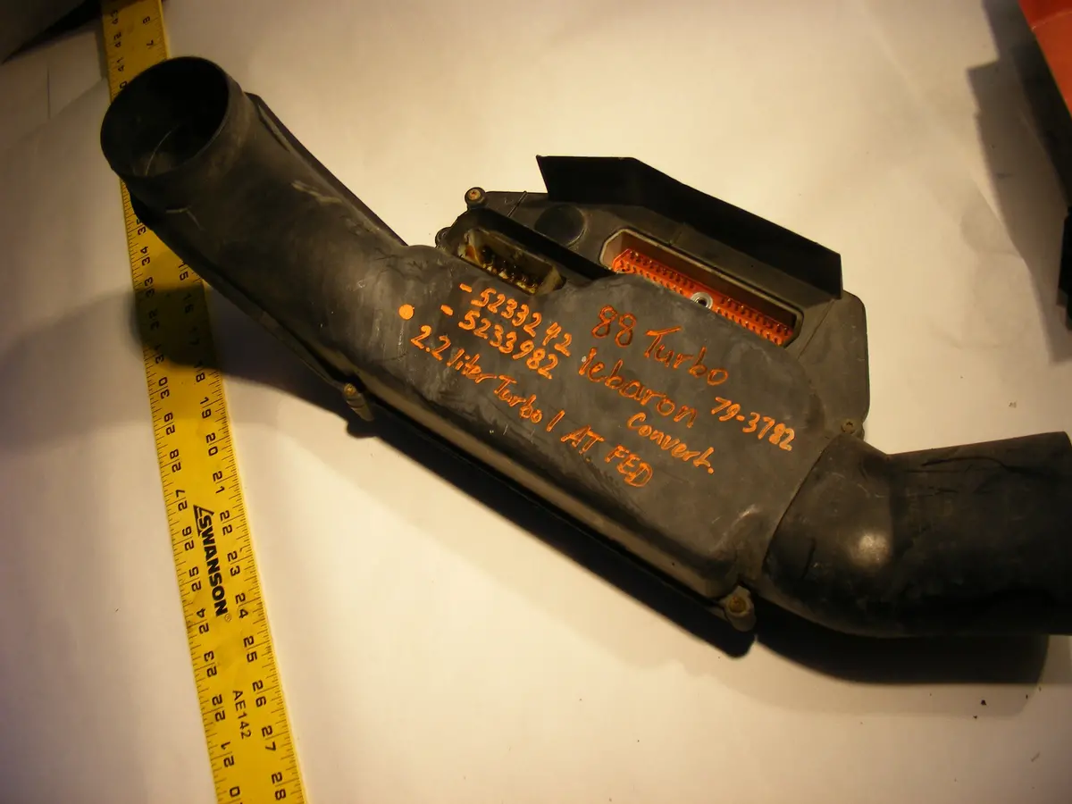 5233242 5233982 79-3782 Dodge Chrysler Lebaron 1988 2.2L Turbo At Fed Ecm Ecu Engine Computer 1