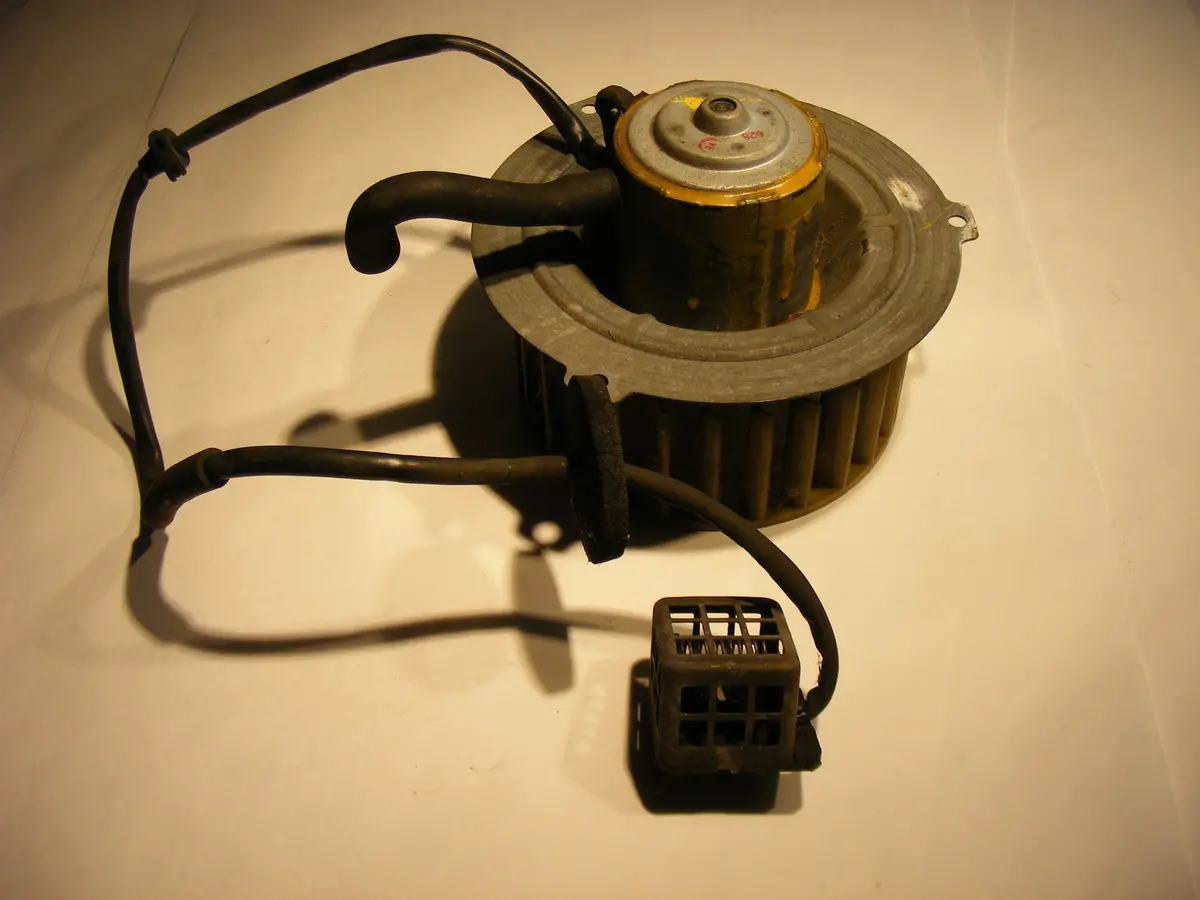 Mercedes Bosch 0130107011 W116 Blower Motor Heater Fan 450Sel 300Sd 116 1