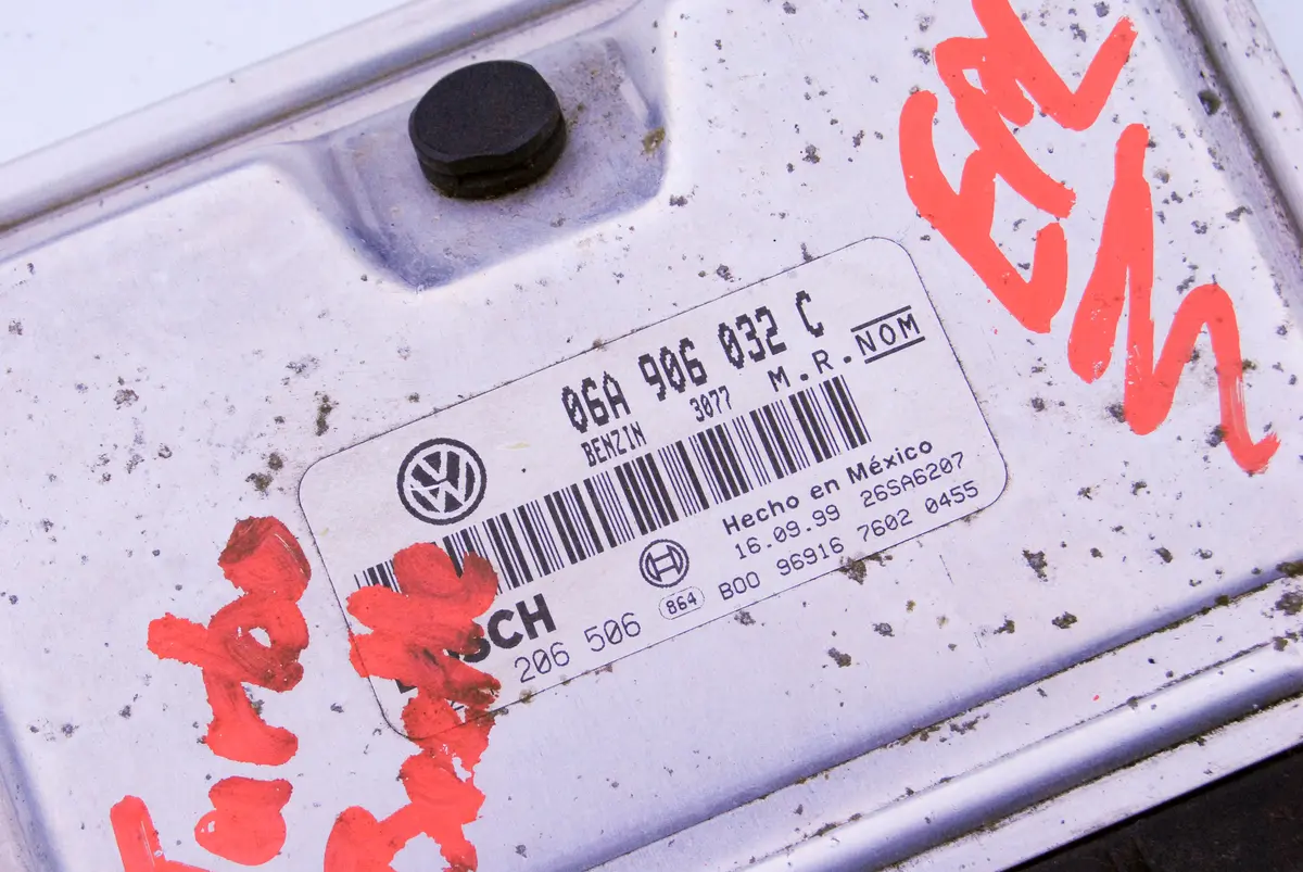 Vw Beetle 06A906032c 0261206506 00-01 Aph Ecu Ecm Bosch Engine Computer 1.8T Turbo 2